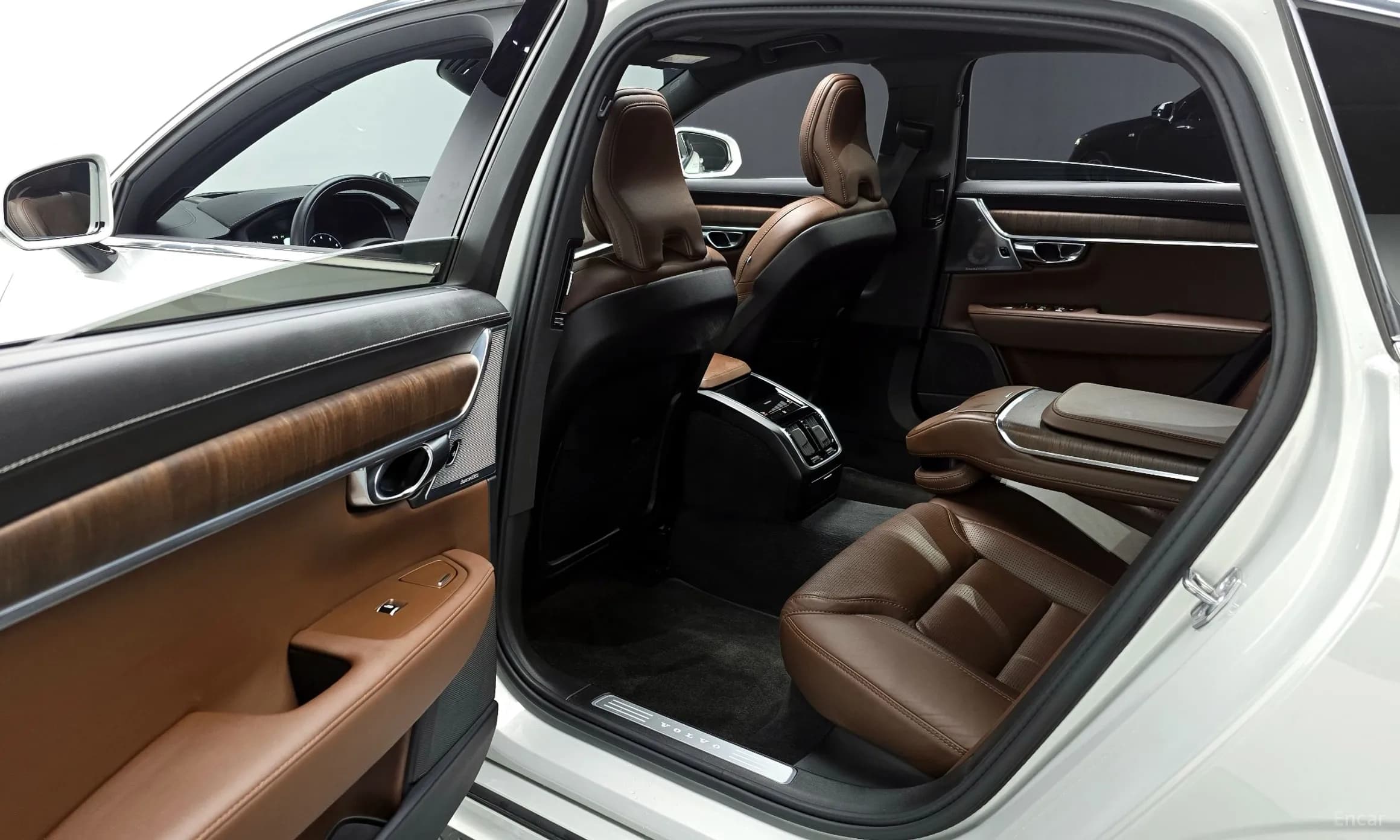 S90