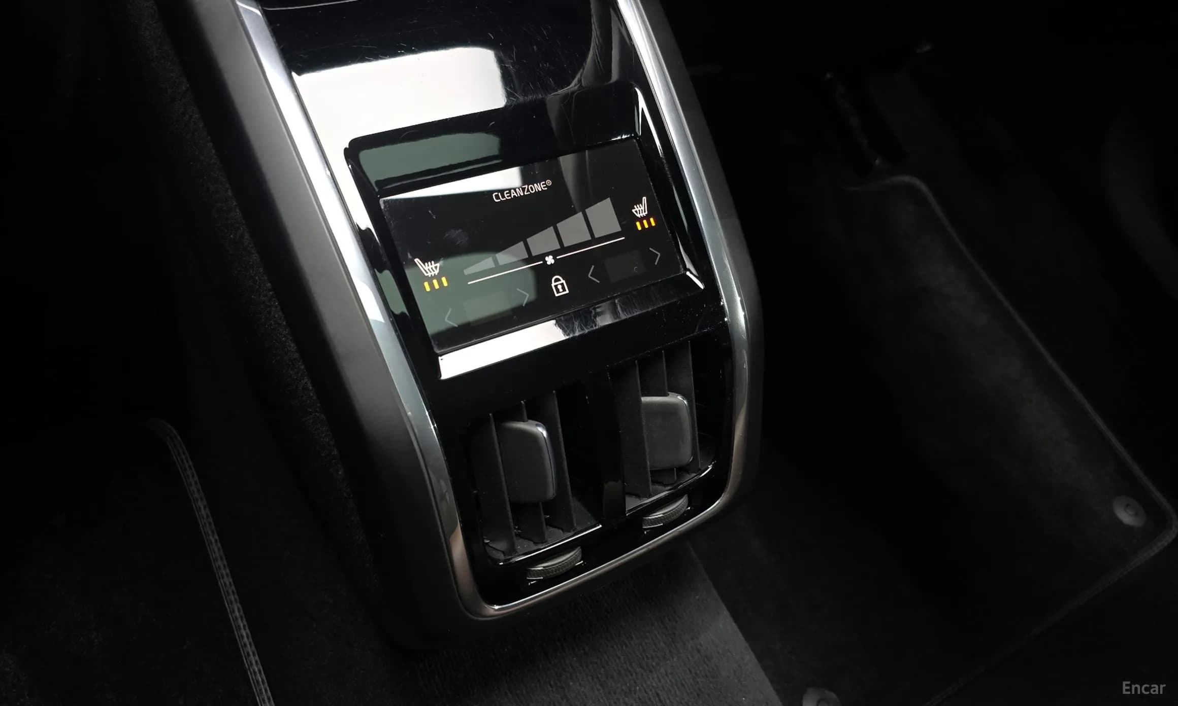 S90