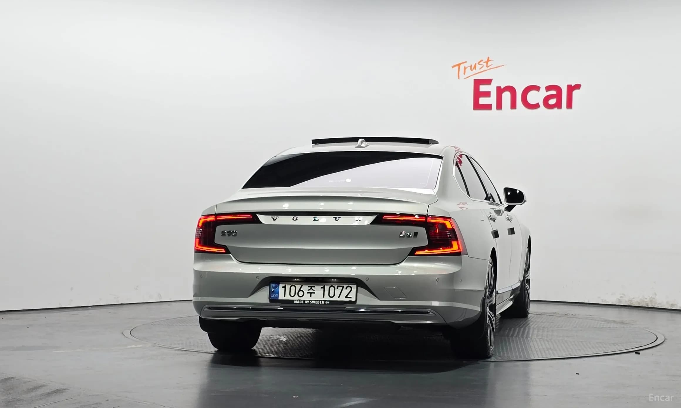 S90