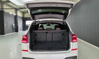 X3 (G01)