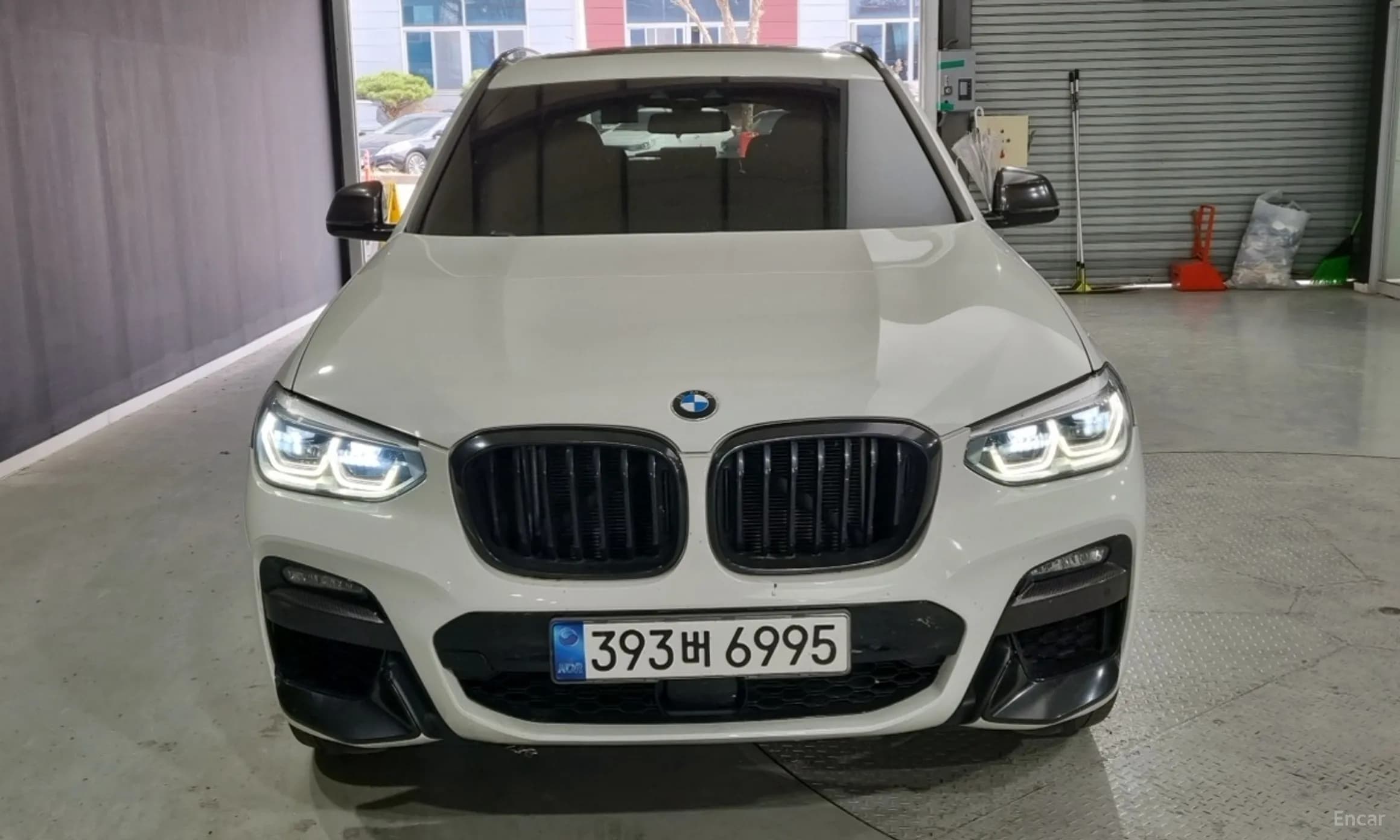X3 (G01)