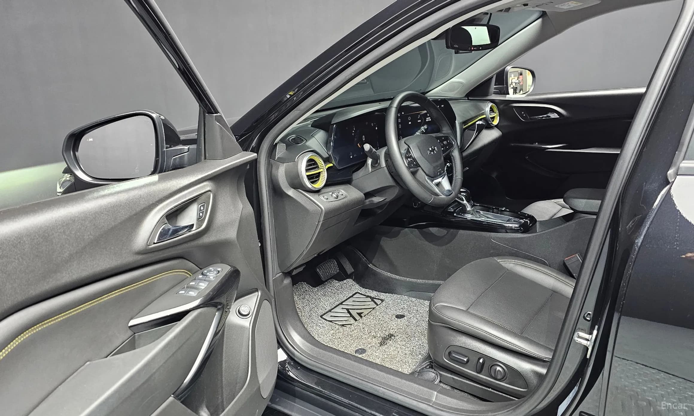Trax Crossover