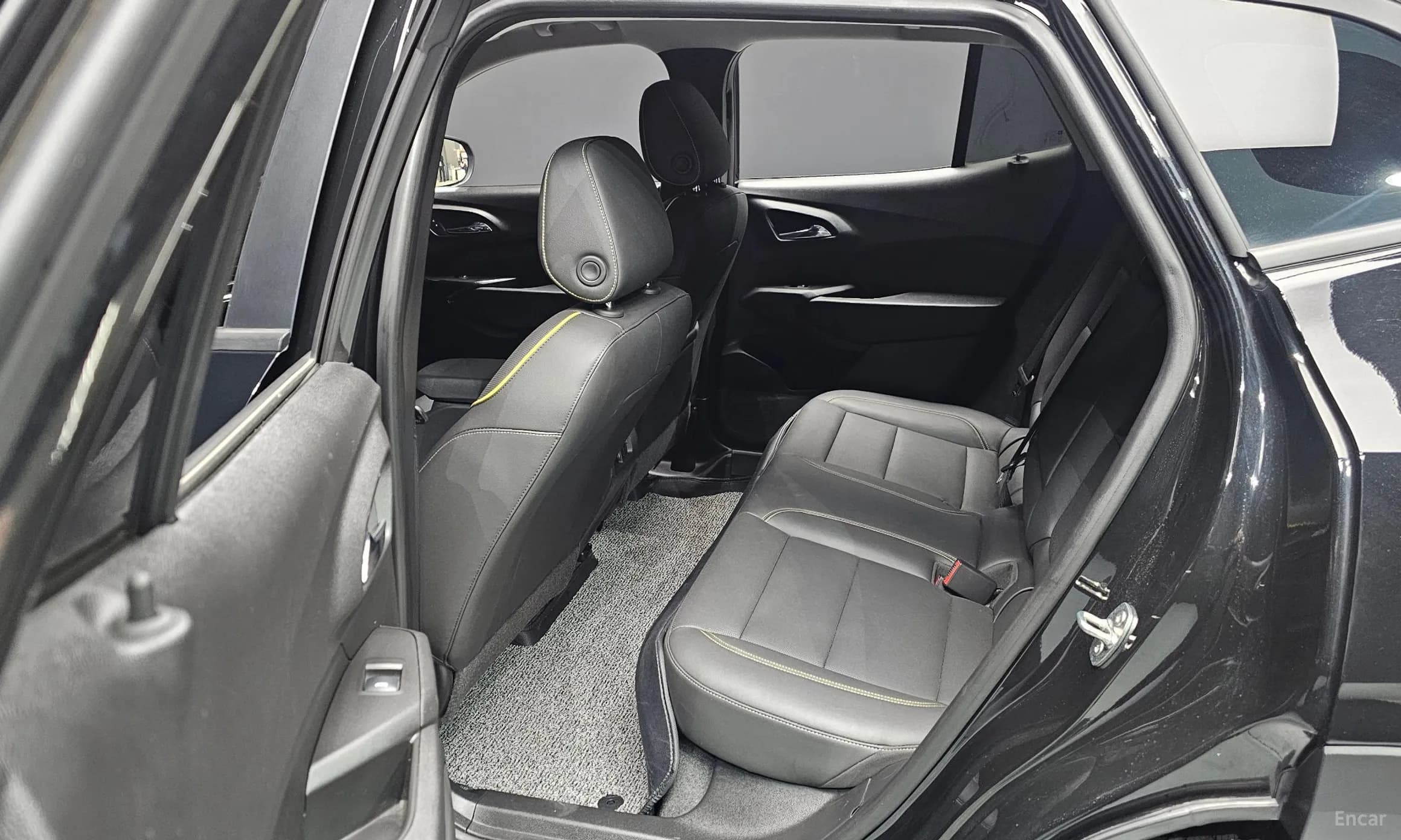 Trax Crossover
