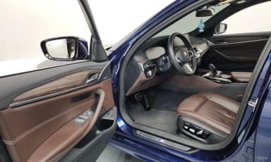 5 Series (G30)