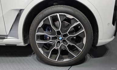 X7 (G07)