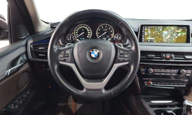 X5 (F15)