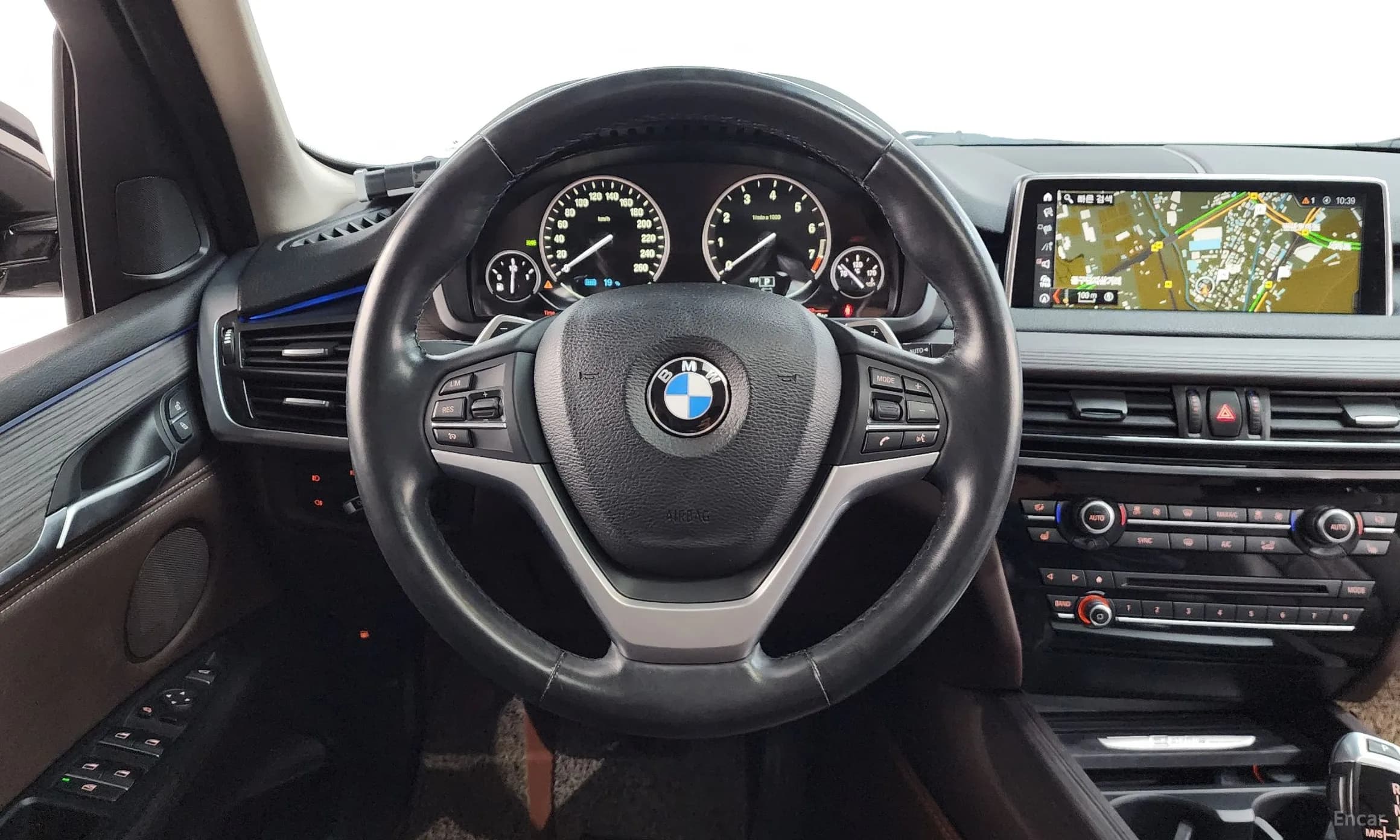 X5 (F15)