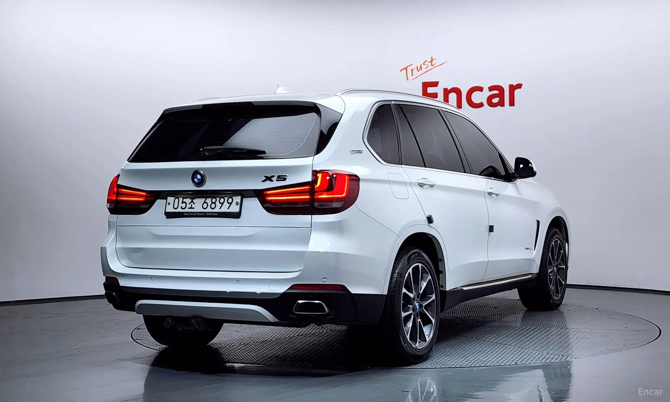 X5 (F15)