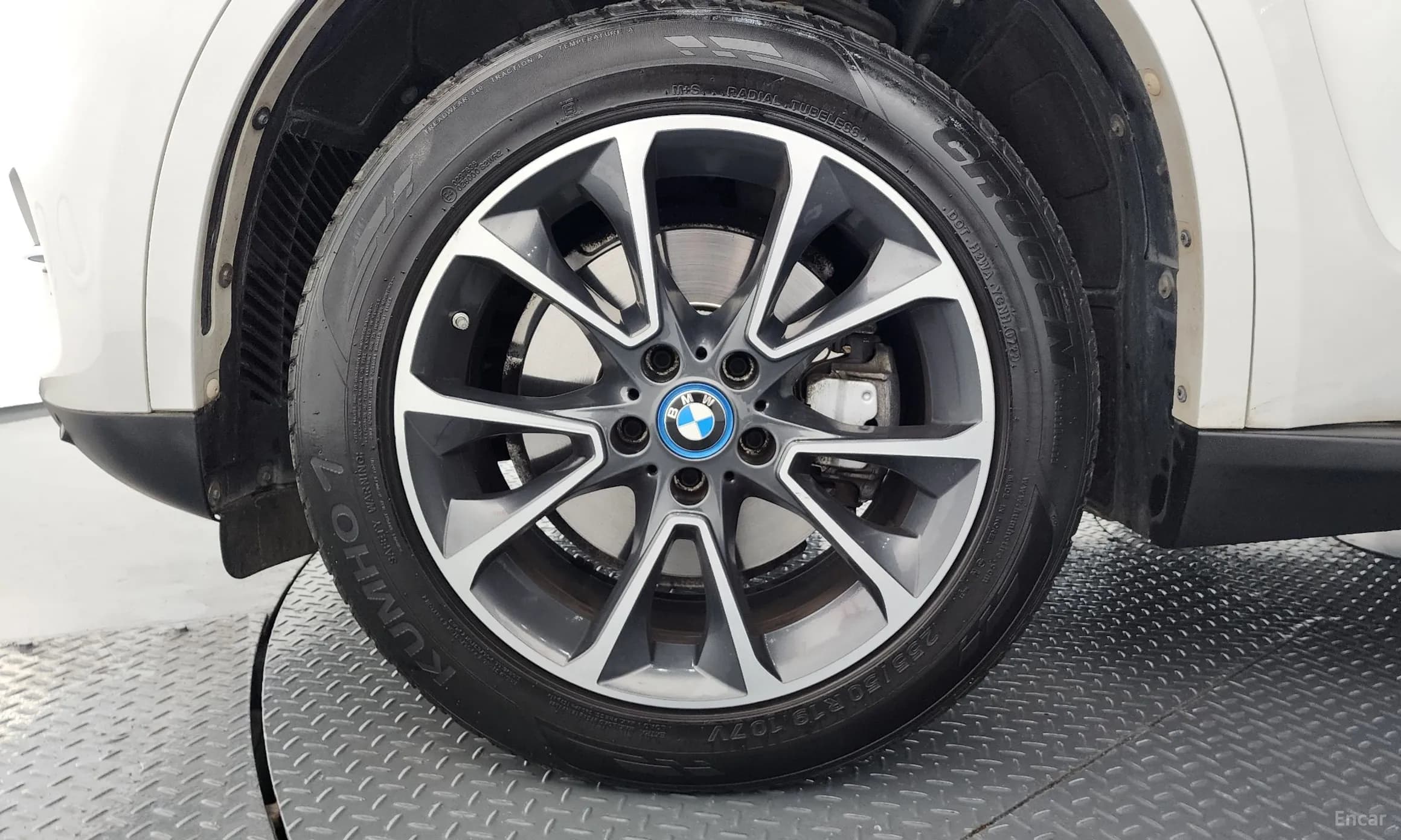 X5 (F15)