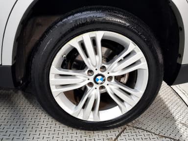 X5 (F15)