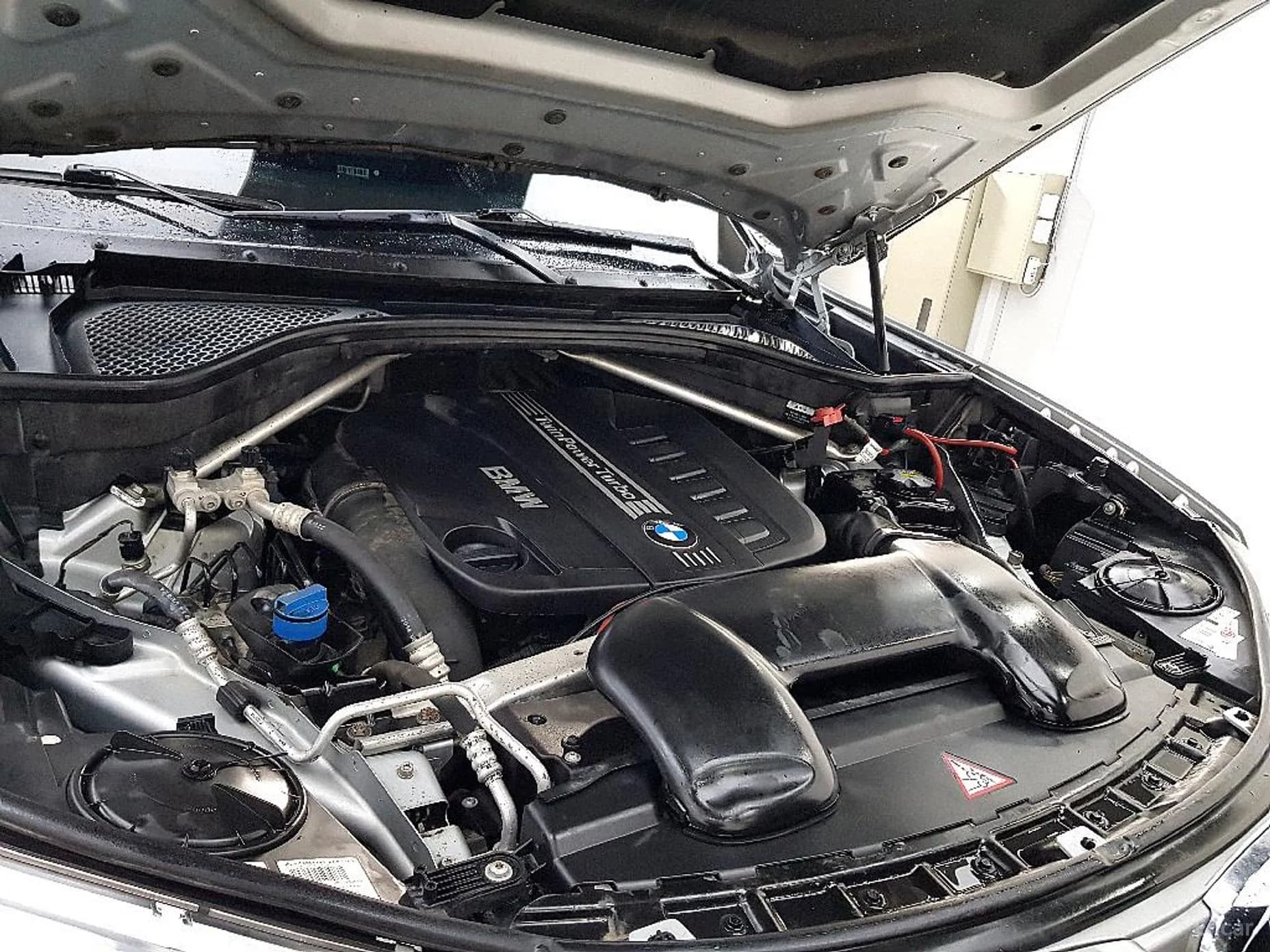 X5 (F15)