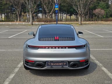 911 (992)