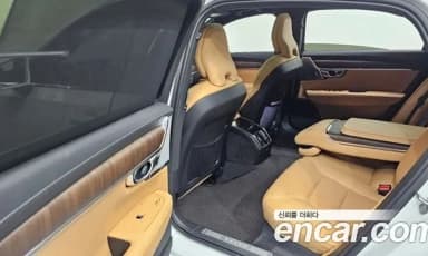 S90