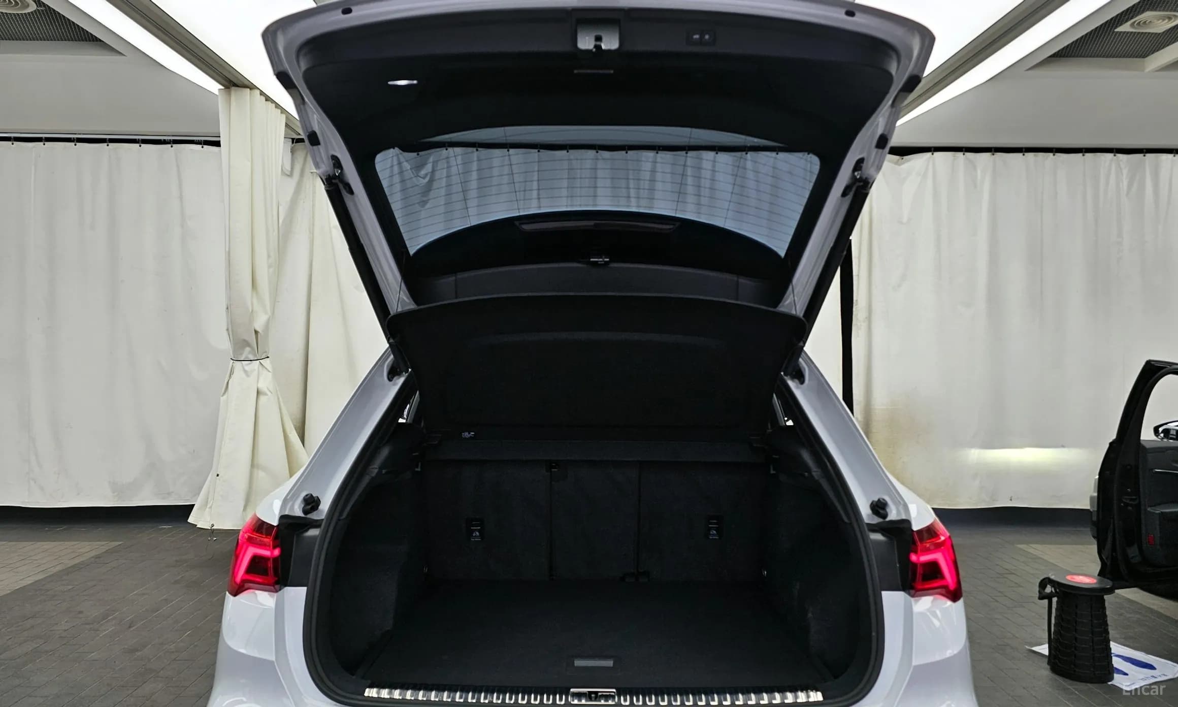 Q3 (F3)