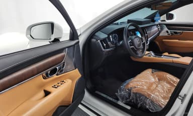 S90