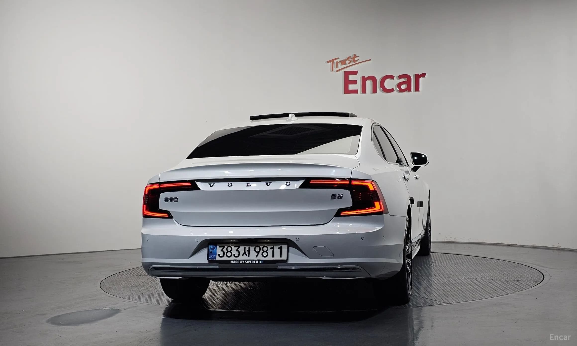 S90