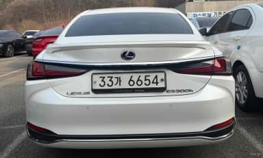 ES300h 7th Generation