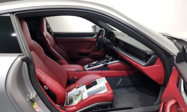 911 (992)