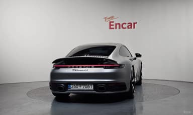 911 (992)
