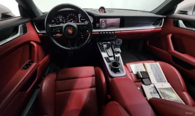 911 (992)