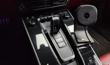 911 (992)