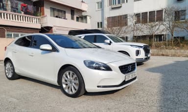 V40