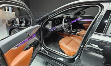 7 Series (G70)