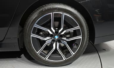 7 Series (G70)