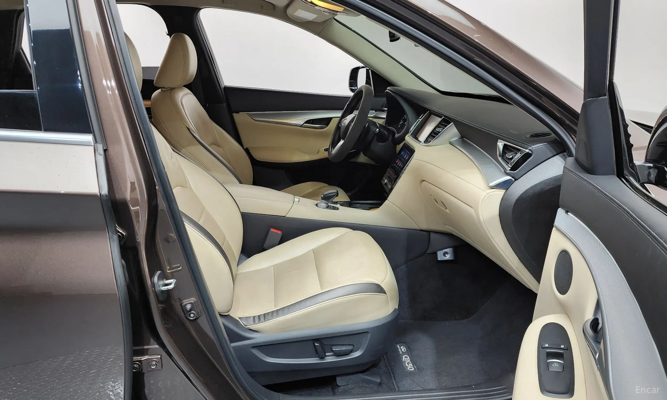 QX50 (P71A)