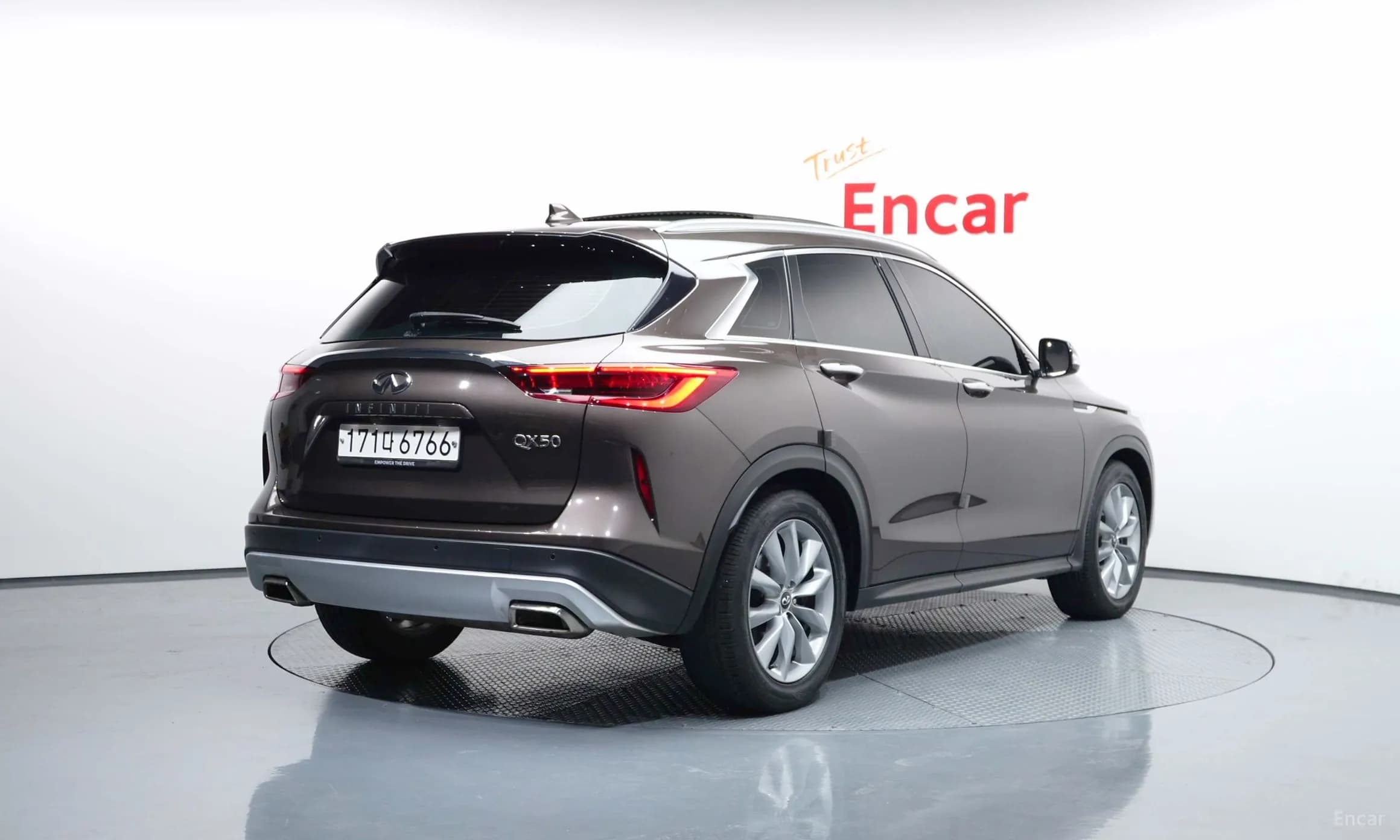 QX50 (P71A)