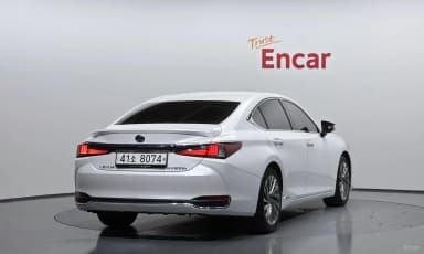 ES300h 7th Generation