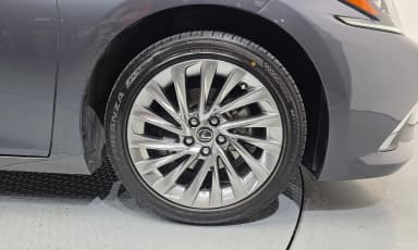 ES300h 7th Generation