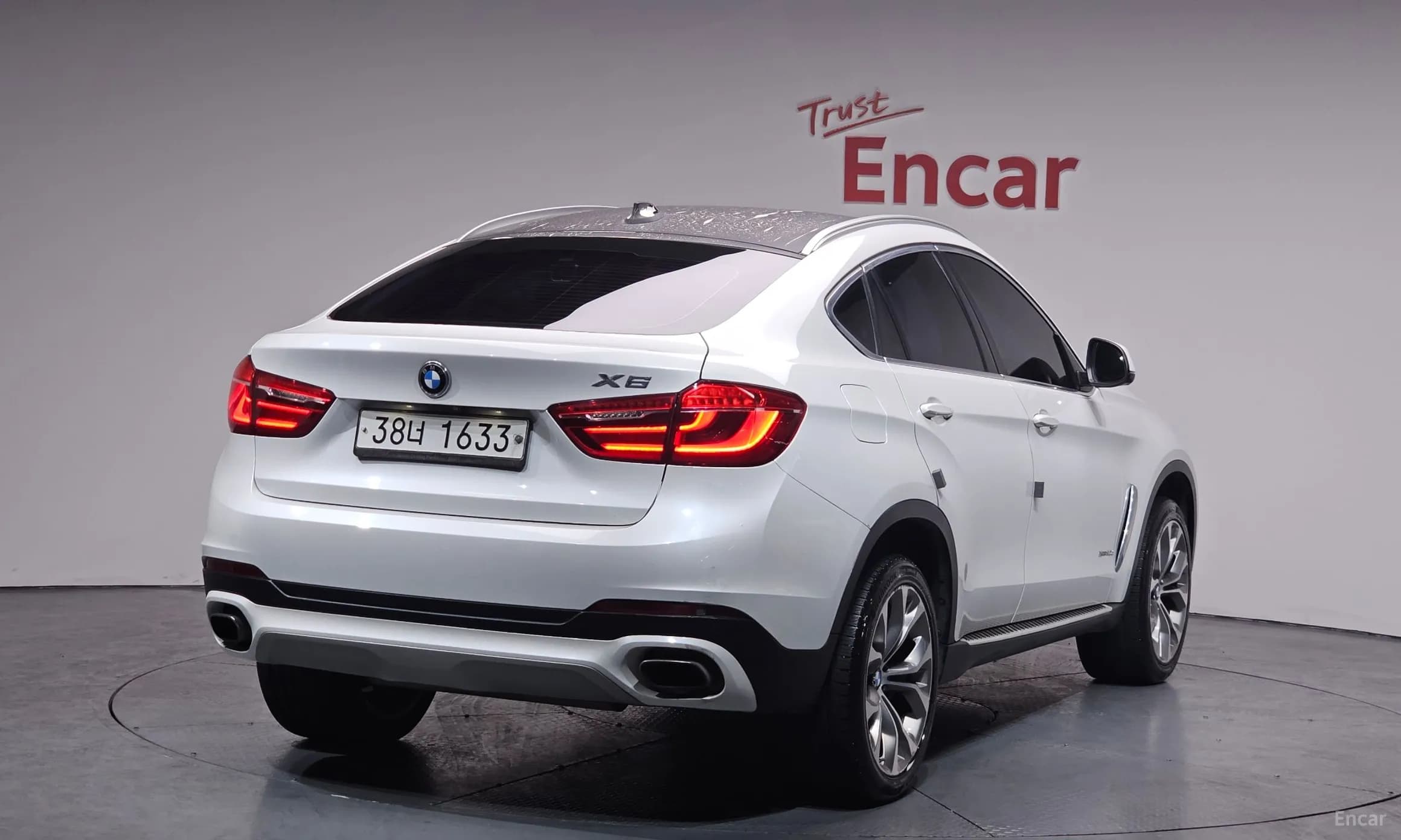 X6 (F16)