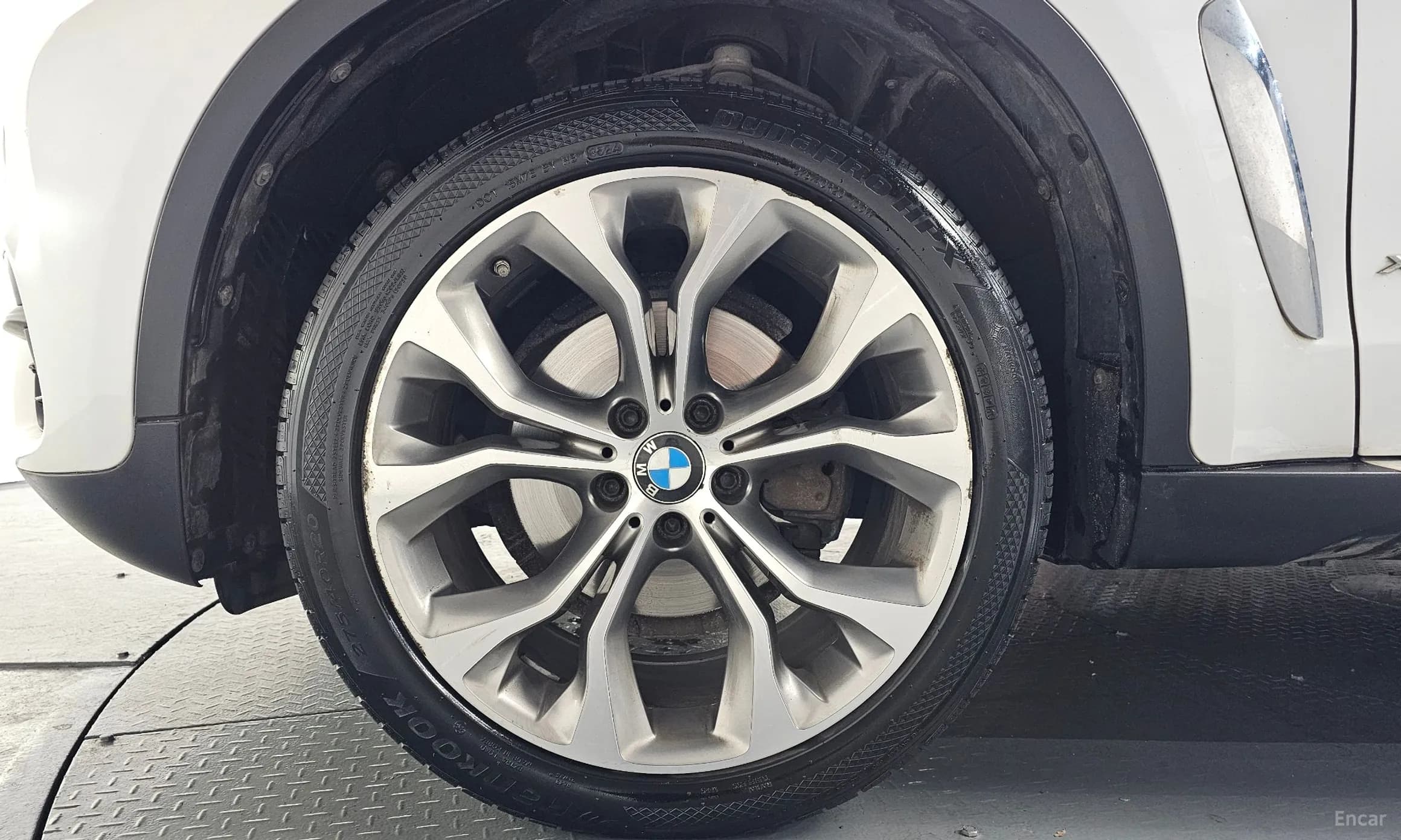 X6 (F16)