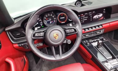 911 (992)