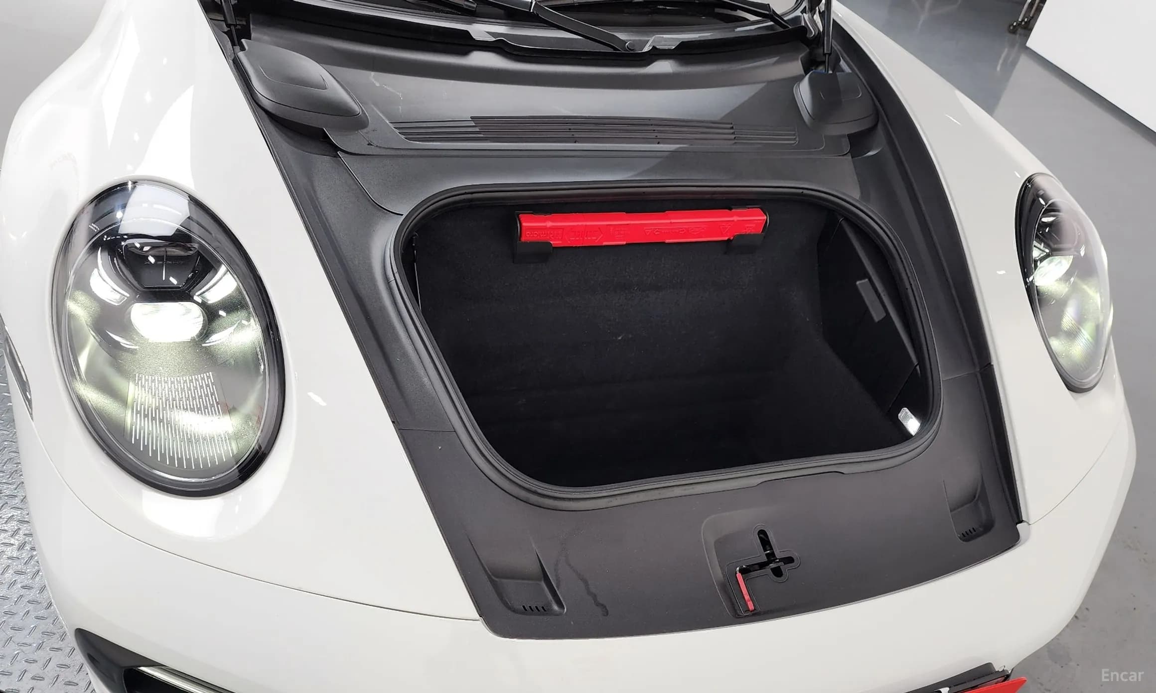 911 (992)