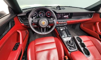 911 (992)