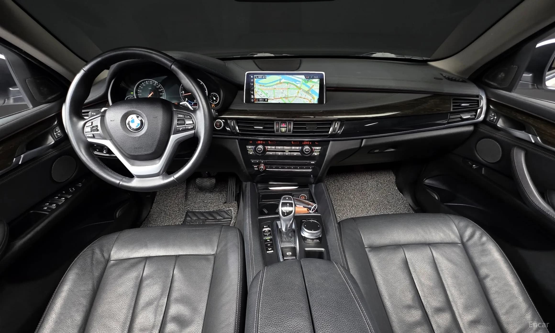 X6 (F16)