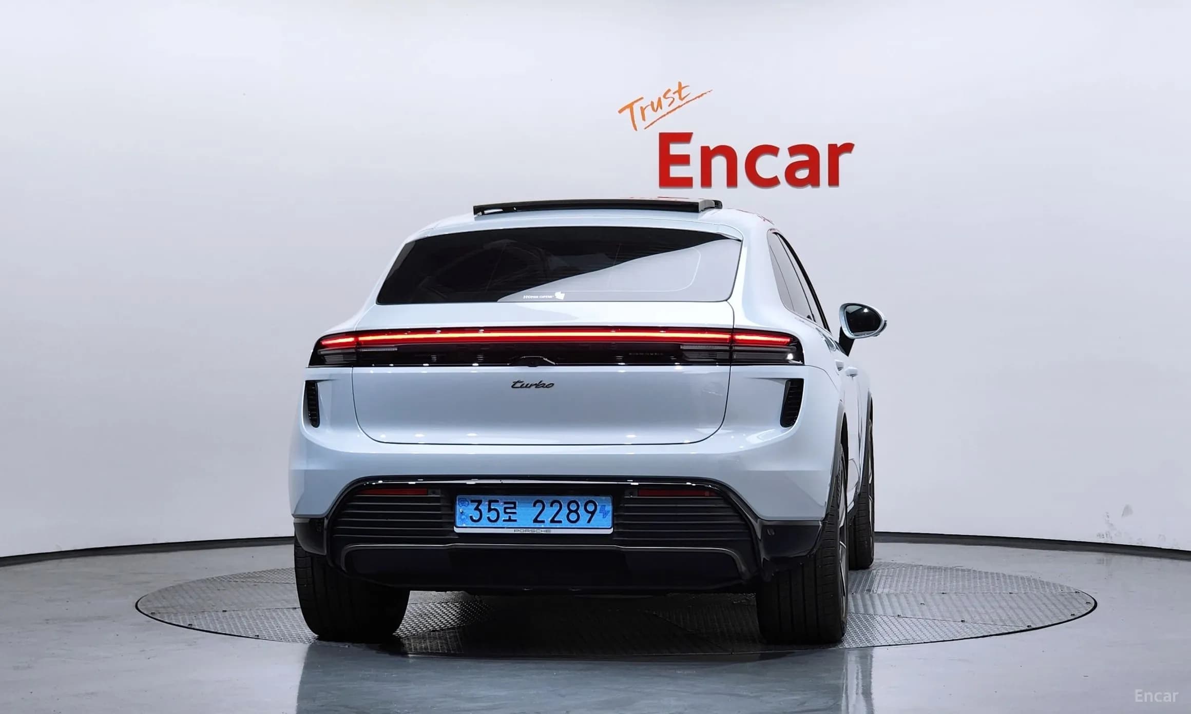 Macan EV