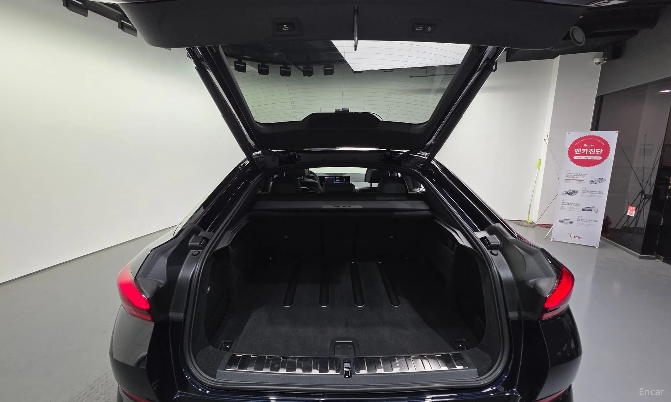 X6 (G06)