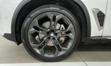 X5 (G05)