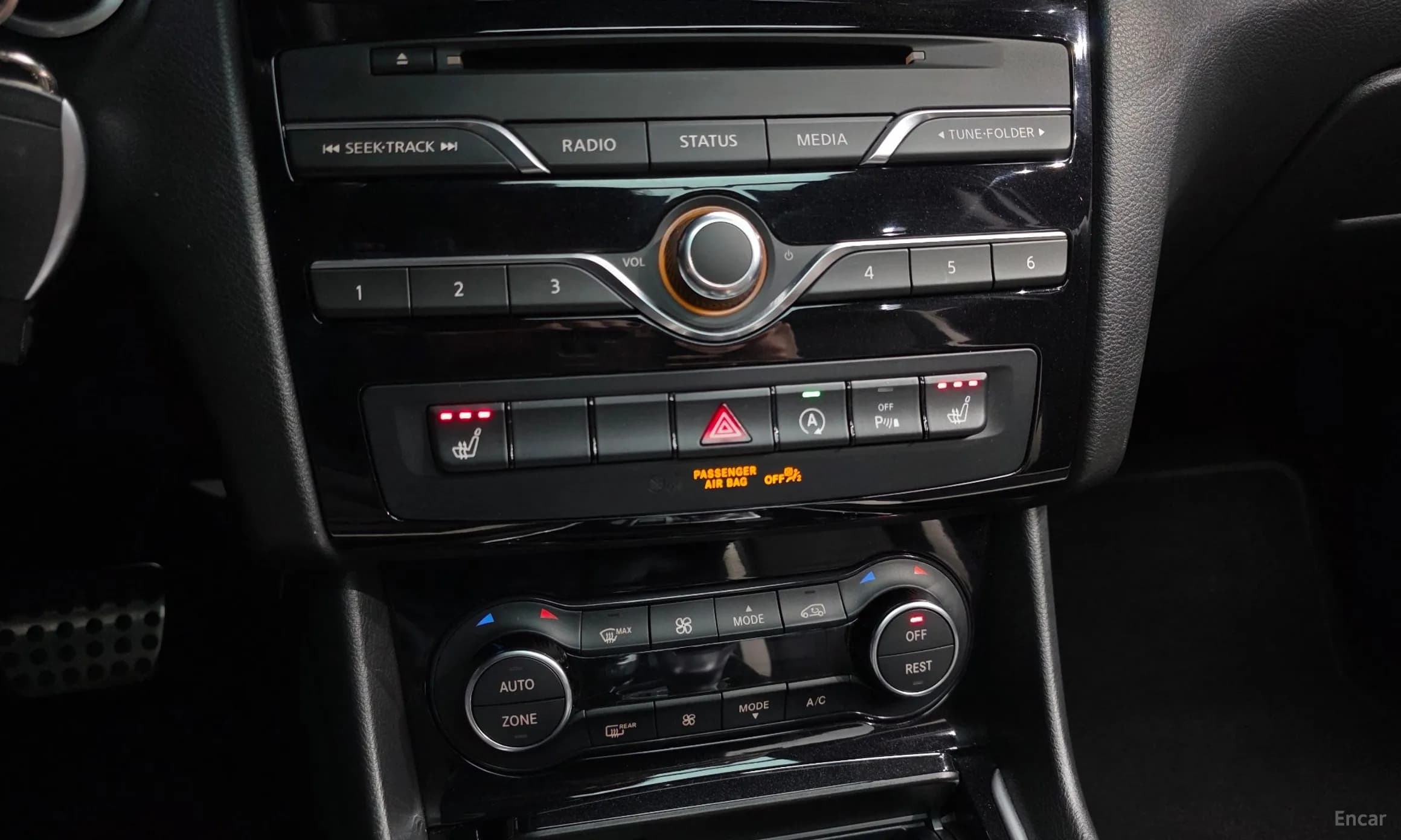 Q30