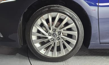 ES300h 7th Generation