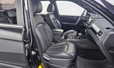 Rexton Sports Khan