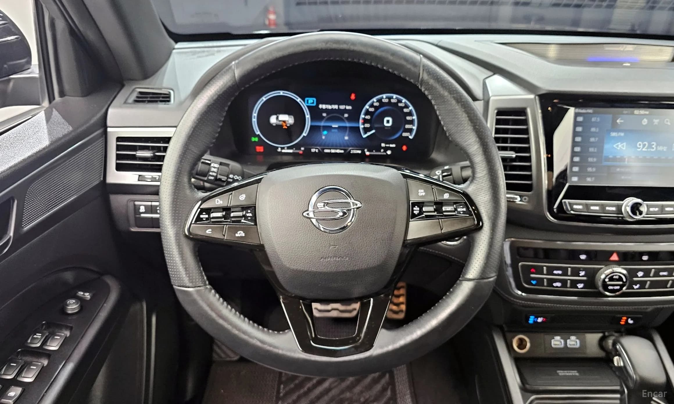 Rexton Sports Khan