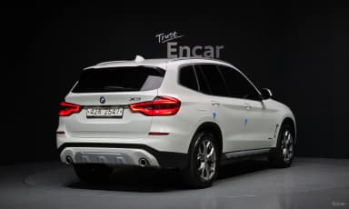 X3 (G01)