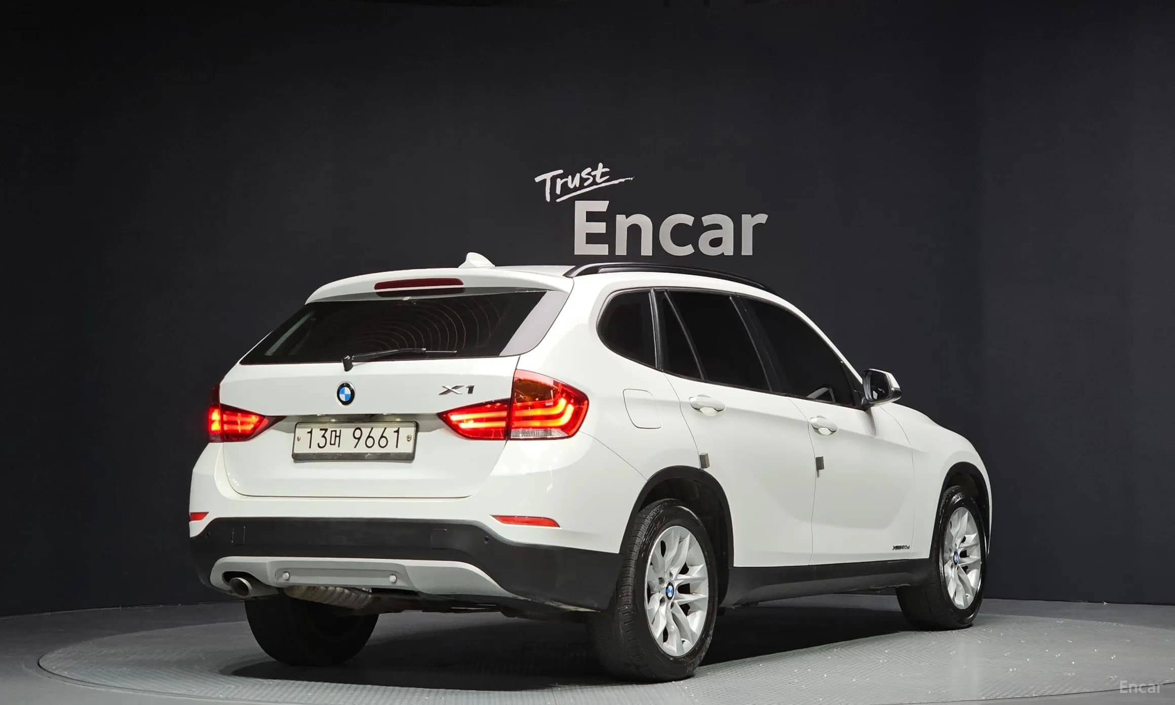 X1 (E84)