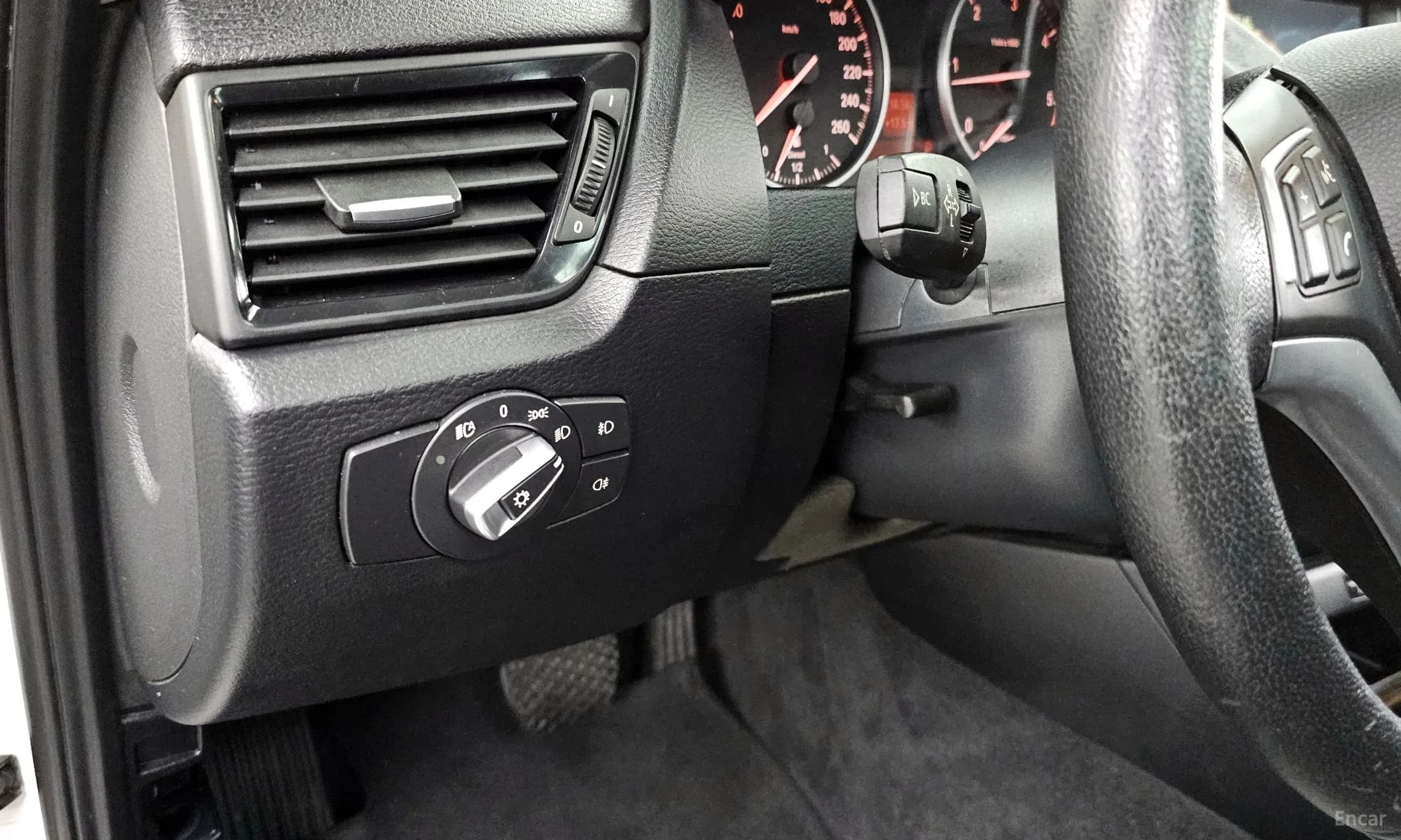 X1 (E84)