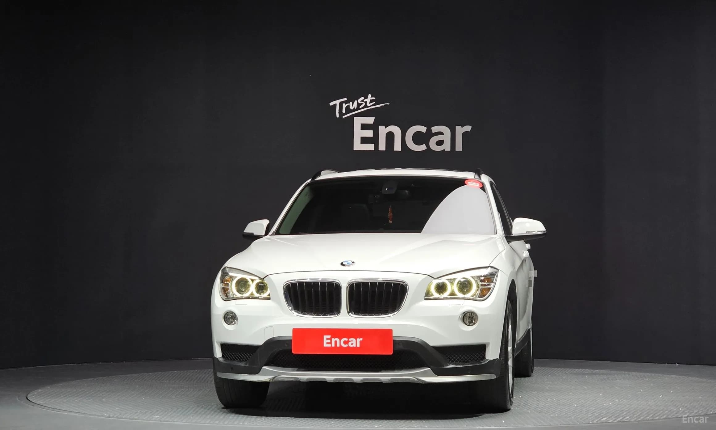 X1 (E84)