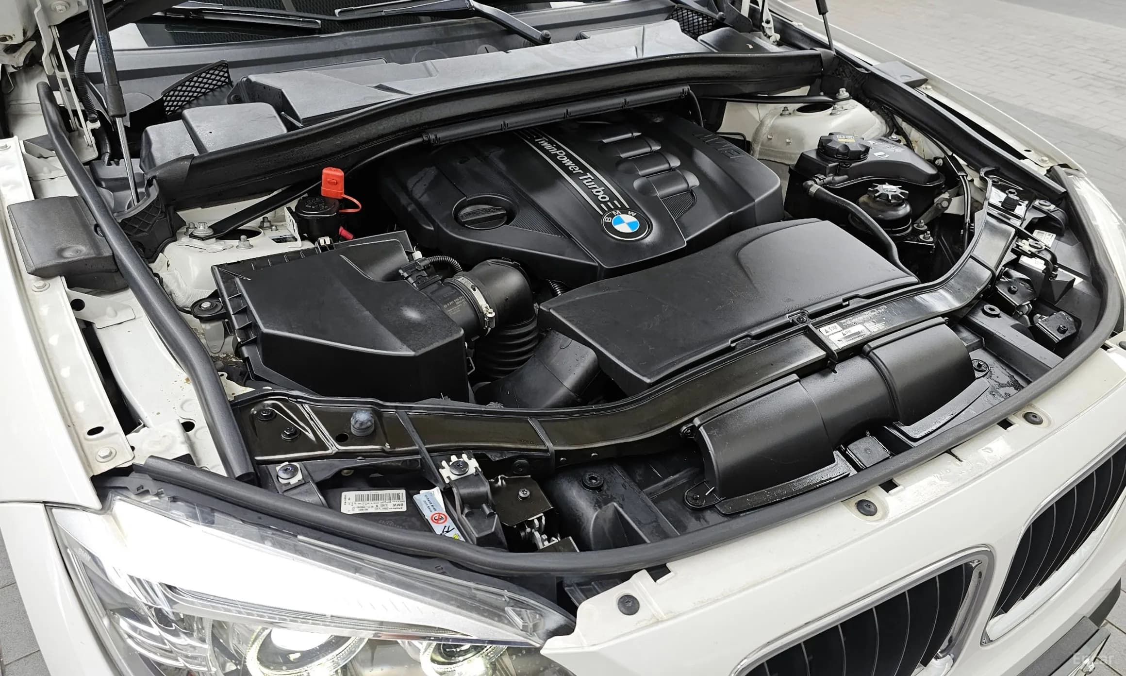 X1 (E84)